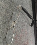 华为智能眼镜带充电盒！低价出售